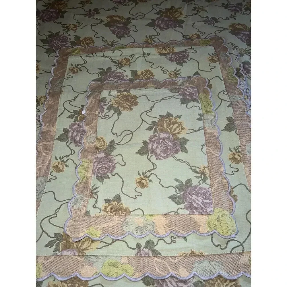 Beautiful Queen Size Bed Spread/ Quilt With 3 Standard Shams ,1 Small Portugal